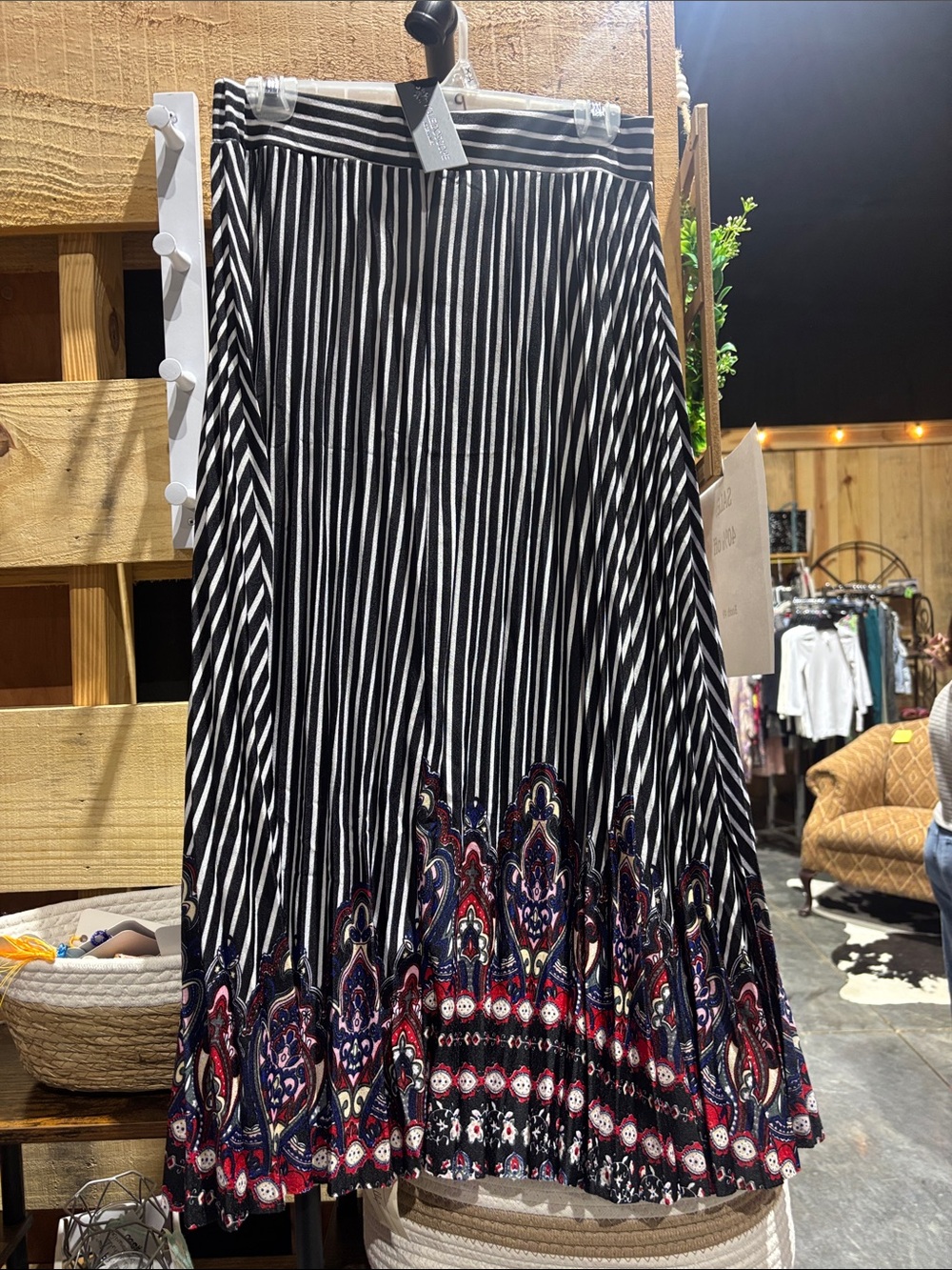 Boutique pleated skirt